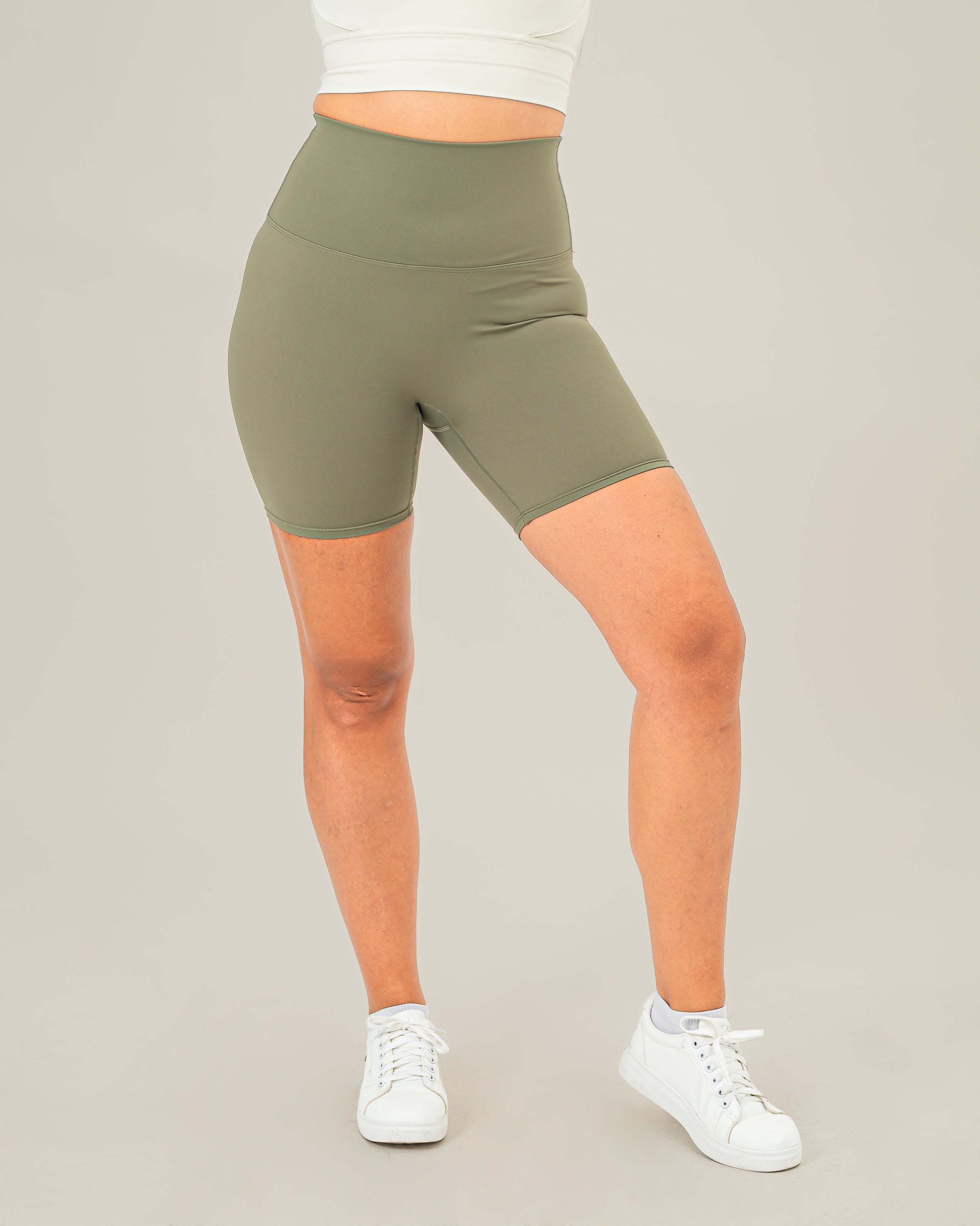 Nova Shorts - Olive