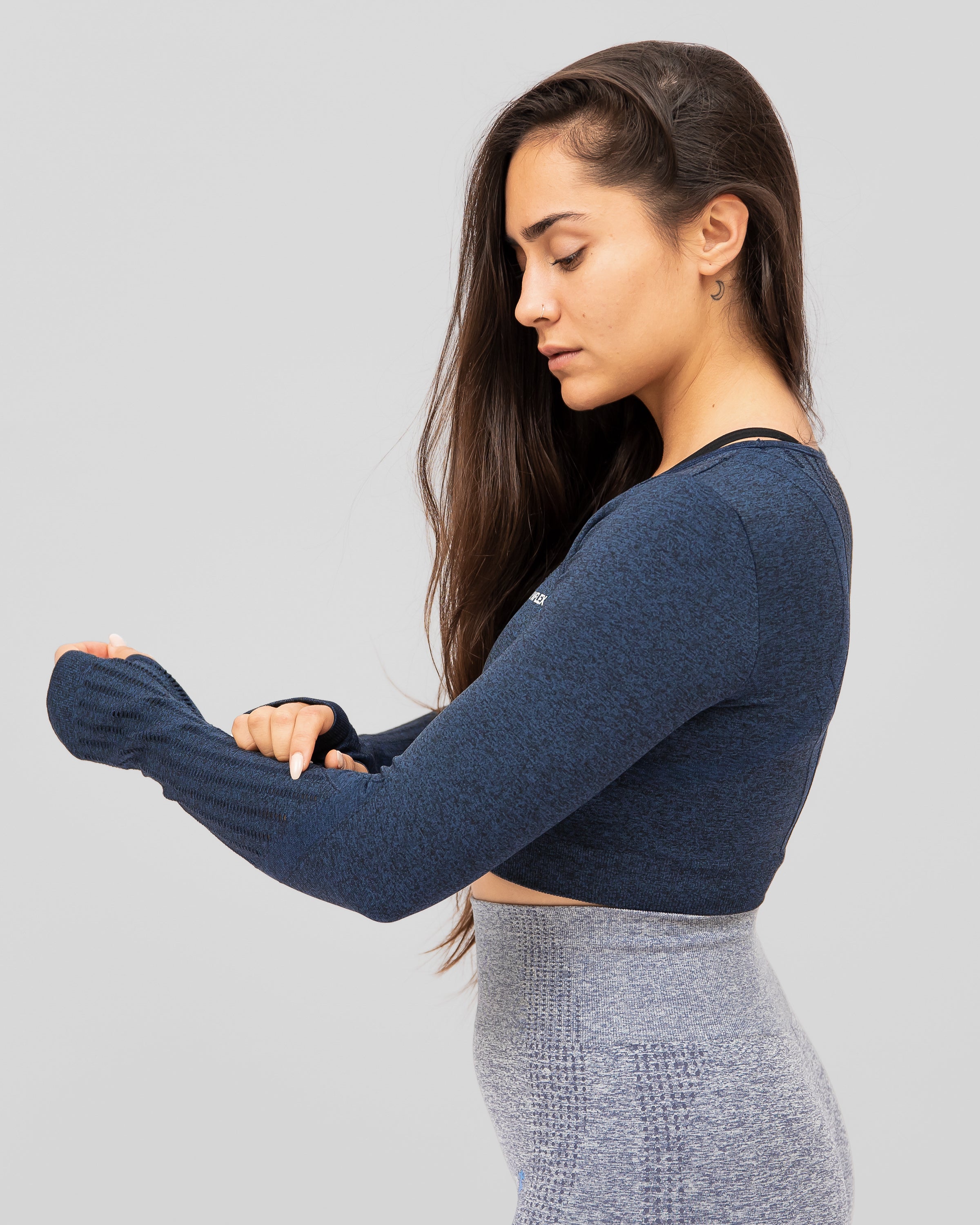 Dynamic Navy Blue Long Sleeve Crop Top